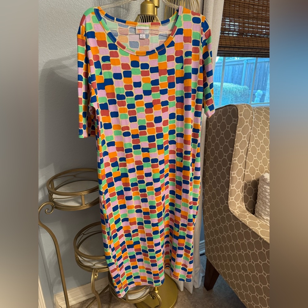 🟣 LuLaRoe Multicolor Abstract Pattern Top